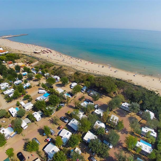 Camping pitches in Hérault - Hire of camping pitches for tents, caravans and motorhomes - 3-star campsite Beauregard Plage in Marseillan Plage in Hérault in Languedoc Roussillon - Camping Beauregard Plage
